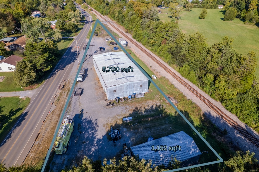 More Photos Of 2237 Big Springs Rd, Maryville Warehouse For Lease