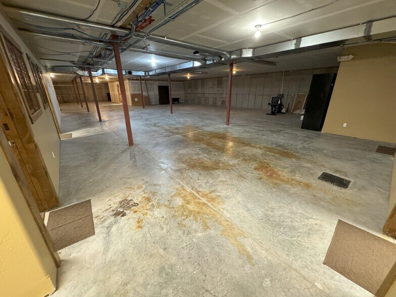 More Photos Of 2 Hot Springs Loop Rd, Ennis Medical For Sale