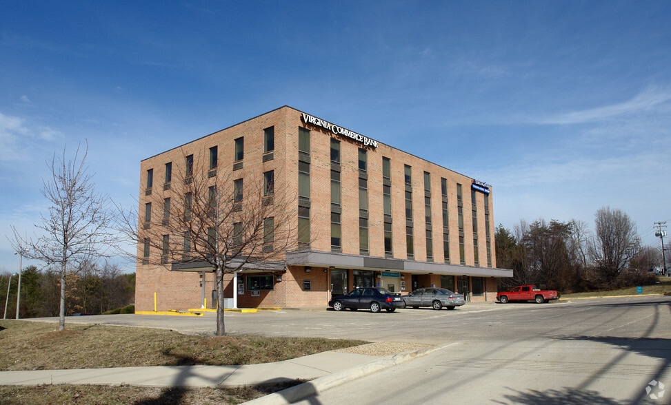 More Photos Of 7830 Backlick Rd, Springfield Office For Lease