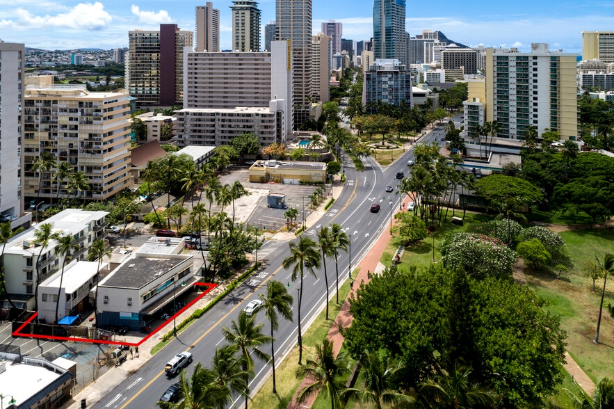 More Photos Of 1980-1984 Kalakaua Ave, Honolulu Storefront Retail Residential For Sale