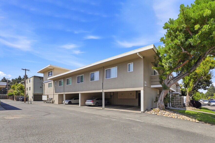 More Photos Of 527 Walker Dr, Mountain View Apartments For Sale