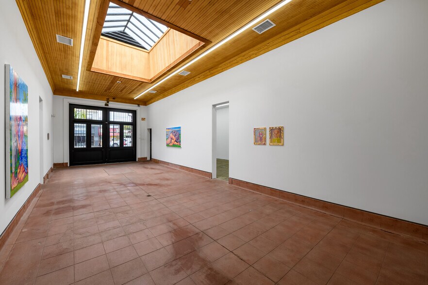 More Photos Of 244 W Florence Ave, Los Angeles Freestanding For Sale