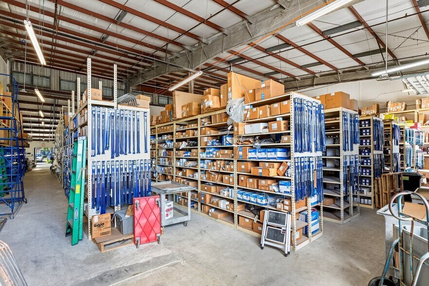 More Photos Of 1973 10th Ave N, Lake Worth Beach Distribution For Sale