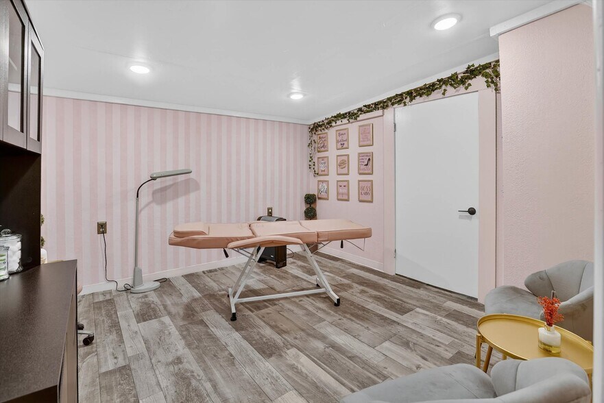 More Photos Of 102 Ausable State Rd, Bay City Freestanding For Sale