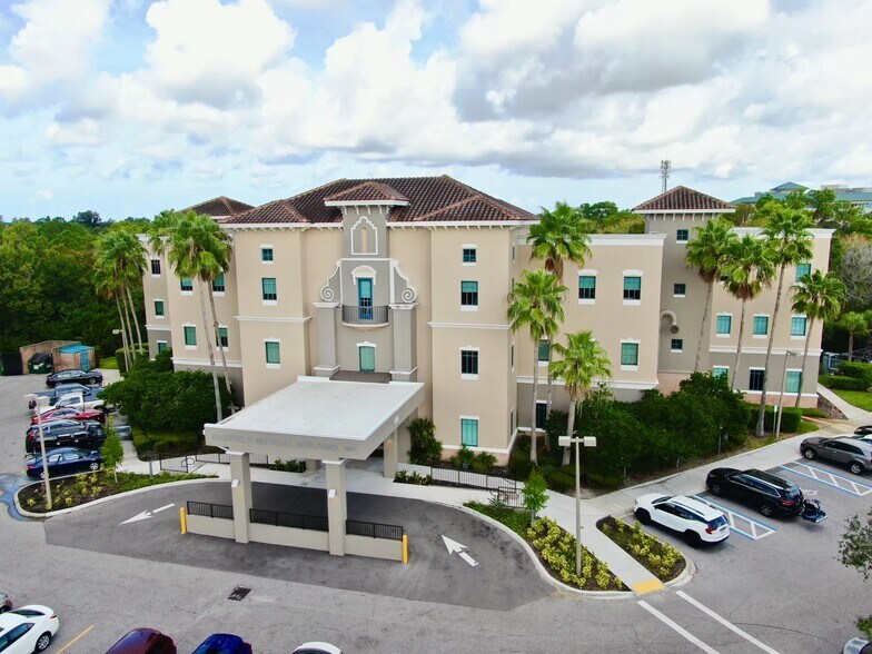 More Photos Of 5831 Bee Ridge Rd, Sarasota Medical For Lease