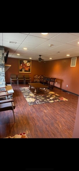 More Photos Of 412 Ewan Rd, Mullica Hill Medical For Lease