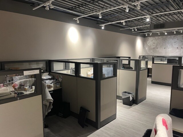 More Photos Of 7820 E Pleasant Valley Rd, Independence Loft Creative Space For Lease