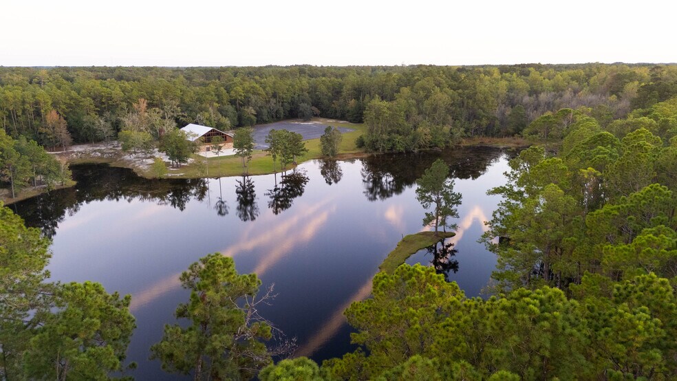 More Photos Of 3817 Central St, Waycross Specialty For Sale