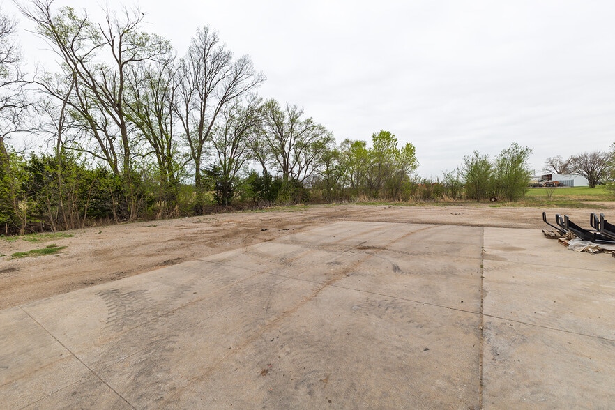 More Photos Of 890 N State Road 14, Harper Auto Dealership For Sale