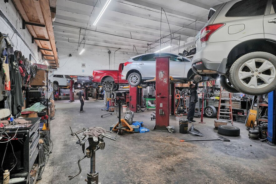 More Photos Of 7007 SW 13th Ter, Miami Warehouse For Sale