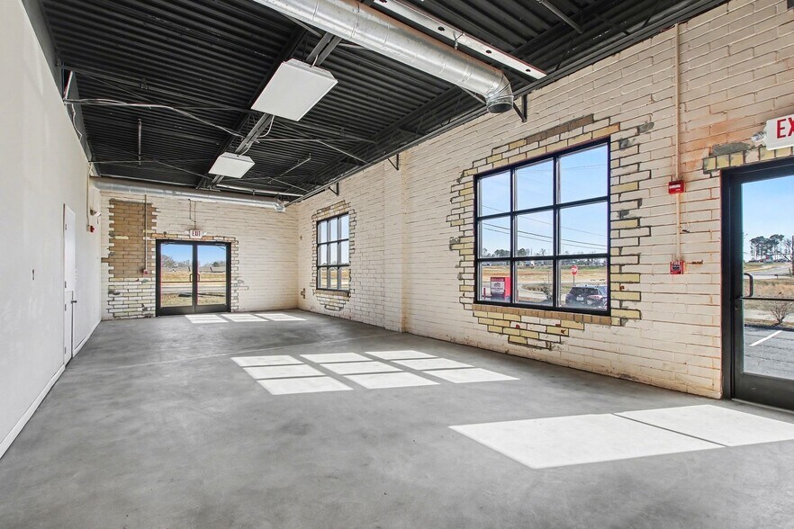 More Photos Of 3955 Highway 53, Hoschton Freestanding For Lease