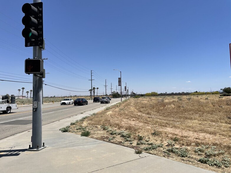 More Photos Of 5th St, Palmdale Land For Sale