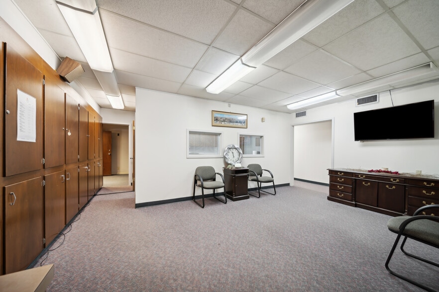 More Photos Of 1203 S Columbia Ave, Tulsa Religious Facility For Sale