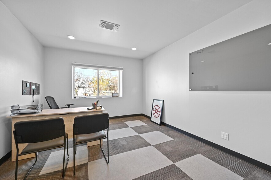 More Photos Of 103 Krebs Ln, Austin Freestanding For Lease