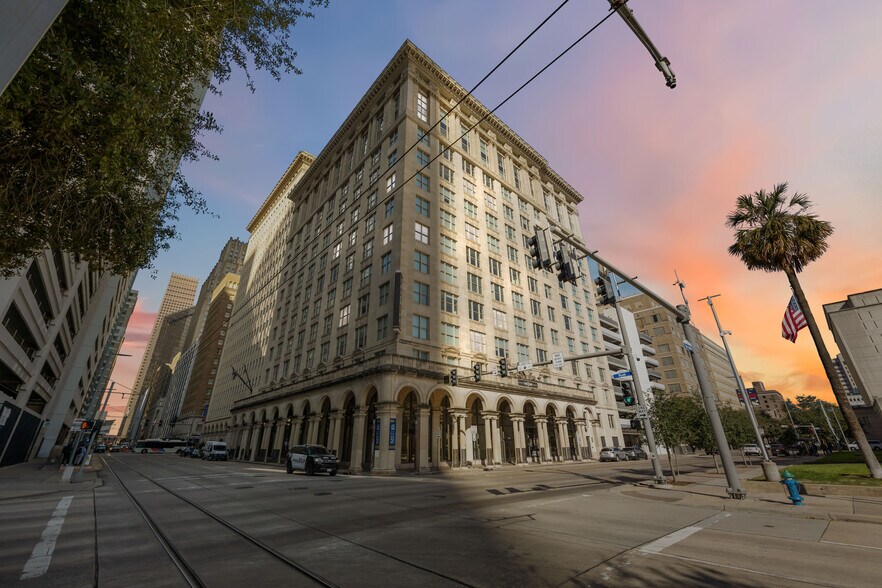 More Photos Of 1111 Rusk St, Houston Apartments For Lease