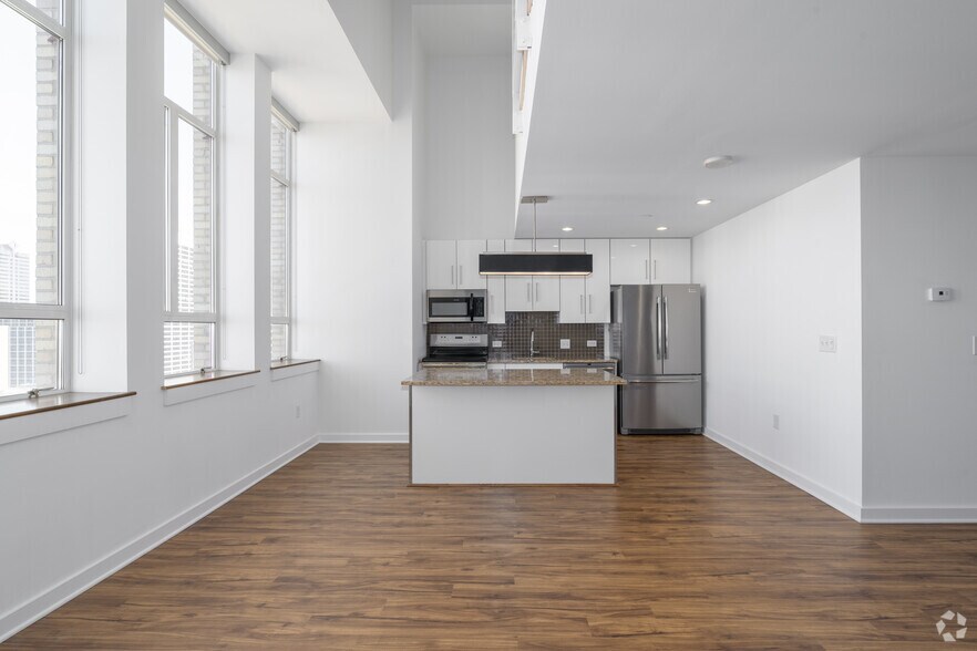 More Photos Of 1616-1618 Walnut St, Philadelphia Apartments For Lease