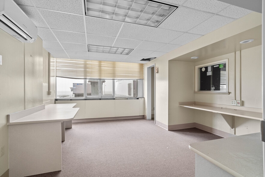 More Photos Of 94 Hospital St, Ridgway Specialty For Sale