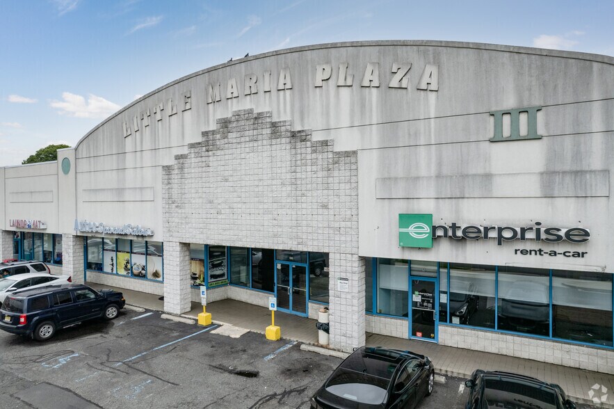 More Photos Of 216-222 Bergen Blvd, Fairview General Retail For Lease