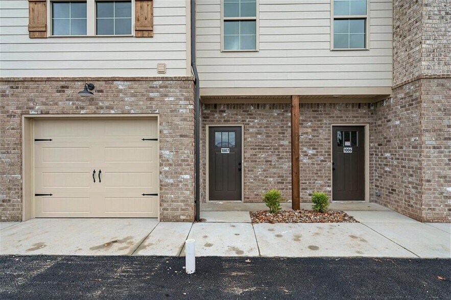 More Photos Of 721 Plano Rd, Bowling Green Apartments For Sale