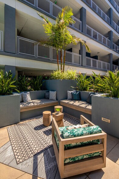More Photos Of 11924 W Washington Blvd, Los Angeles Apartments For Lease