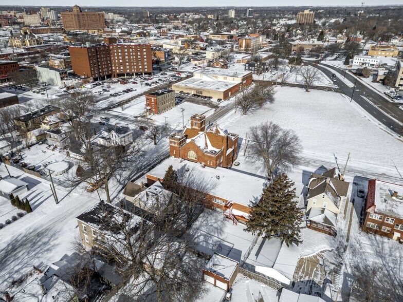 More Photos Of 1203 3rd Ave, Rockford Religious Facility For Sale