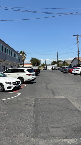 More Photos Of 455-479 N Tustin St, Orange Storefront Retail Office For Lease