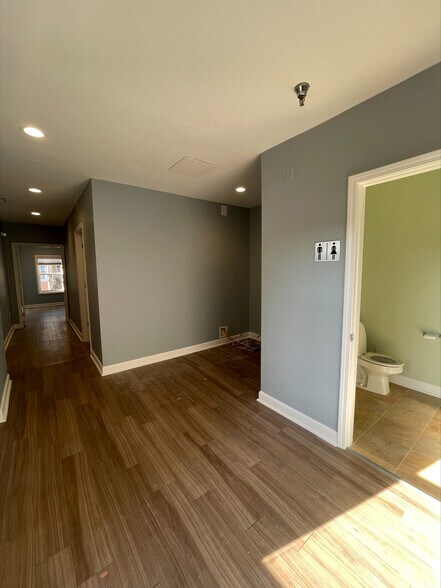 More Photos Of 106 South St, Annapolis Loft Creative Space For Lease