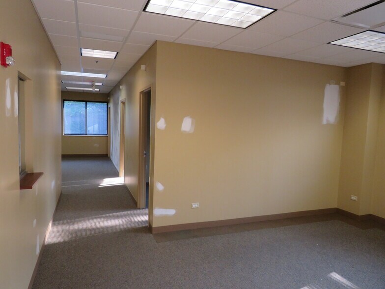 More Photos Of 7000 Caton Farm Rd, Plainfield Medical For Lease