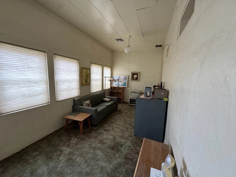 More Photos Of 135 E Harrison Ave, Porterville Office For Lease