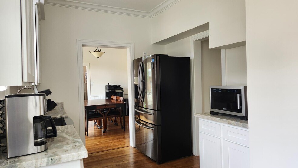 More Photos Of 5702 4th St, Katy Office For Lease