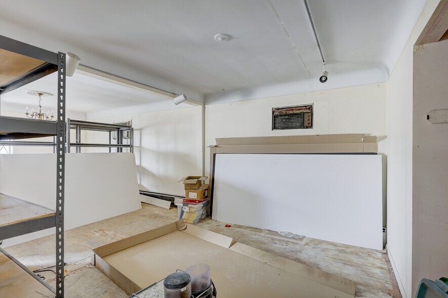 More Photos Of 23919 John R Rd, Hazel Park Freestanding For Sale