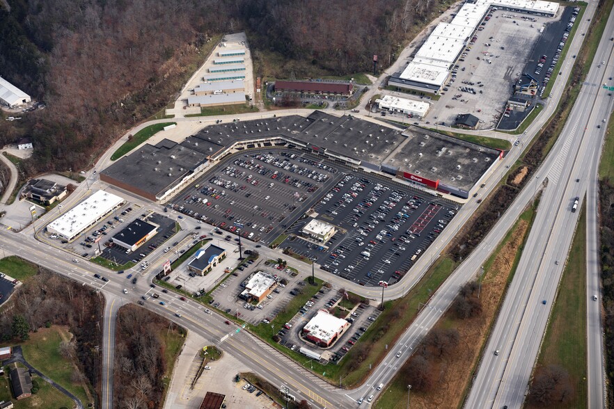 Primary Photo Of 100-300 Liberty Sq, Hurricane Storefront For Lease