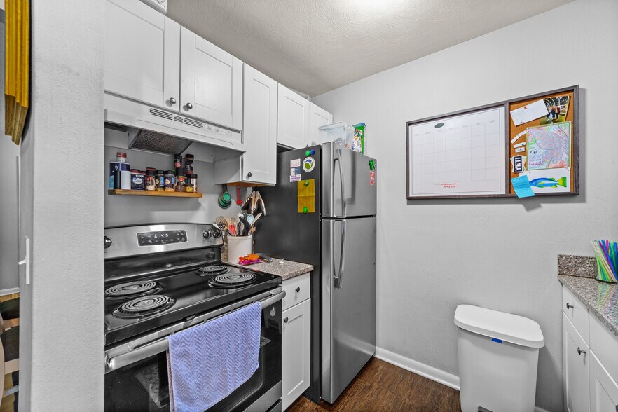 More Photos Of 5216 E Lake Rd, Sheffield Lake Apartments For Sale