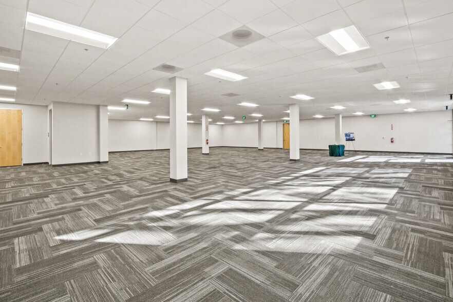 More Photos Of 4155-4165 E La Palma Ave, Anaheim Research And Development For Sale