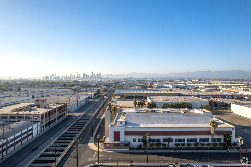 More Photos Of 4890 S Alameda St, Vernon Warehouse For Lease