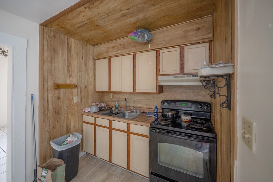 More Photos Of 8312 N 11th St, Tampa Apartments For Sale