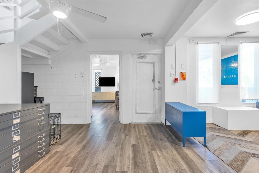 More Photos Of 674 Wells Rd, Boulder City Warehouse For Sale