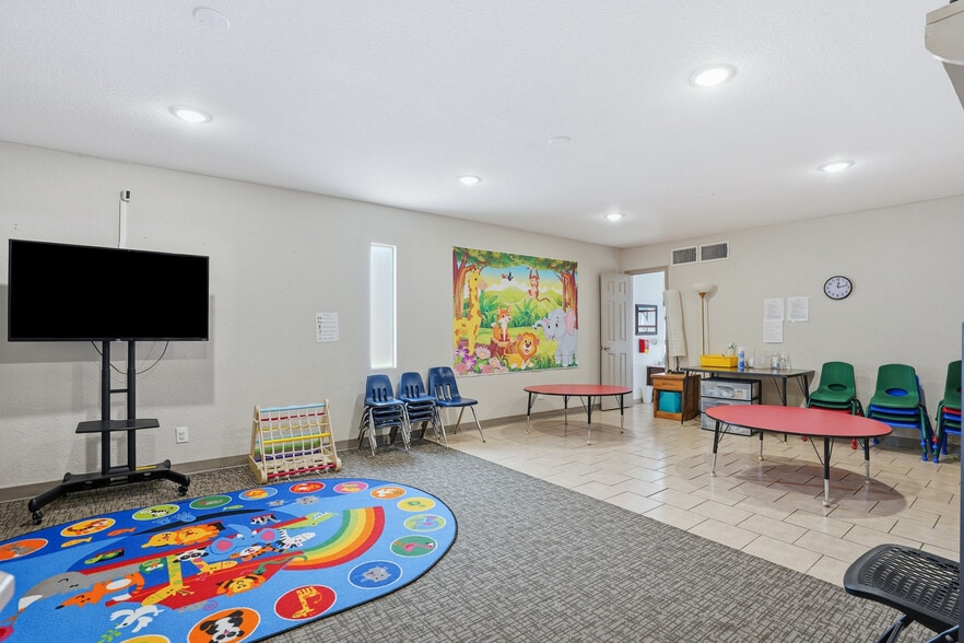 More Photos Of 342 SW Alsbury Blvd, Burleson Religious Facility For Sale