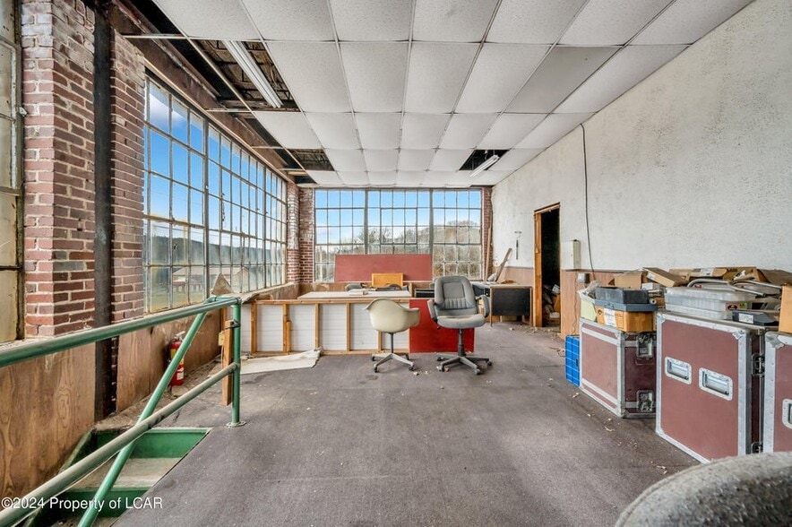 More Photos Of 1001 W Centre St, Mahanoy City Warehouse For Sale