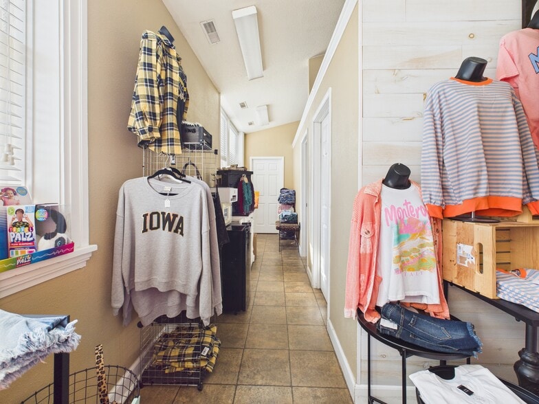 More Photos Of 619 Blondeau St, Keokuk Office For Sale