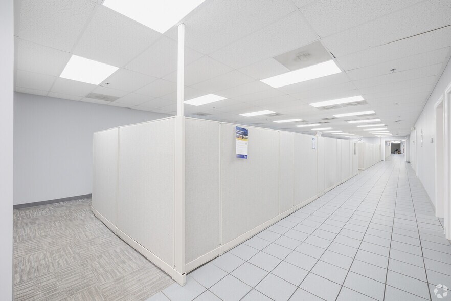 More Photos Of 5935 Rivers Ave, North Charleston Showroom For Lease