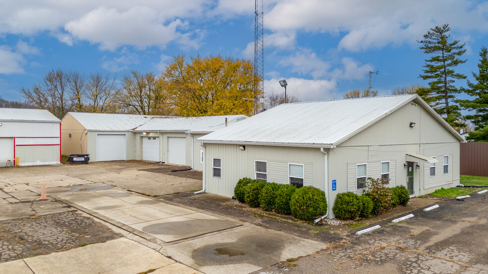 Primary Photo Of 1099 US Highway 22, Circleville Warehouse For Lease