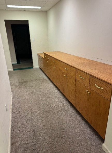 More Photos Of 103 Industrial Park Dr, Perry Distribution For Lease