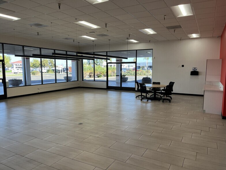 More Photos Of 3190 Auto Center Cir, Stockton Auto Dealership For Lease