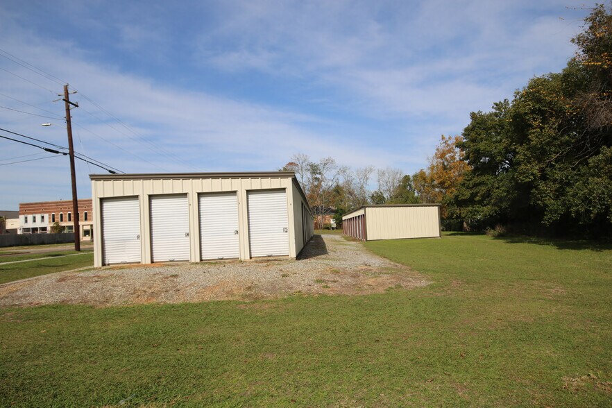 More Photos Of 1015 S Church St, Meigs Self Storage For Sale