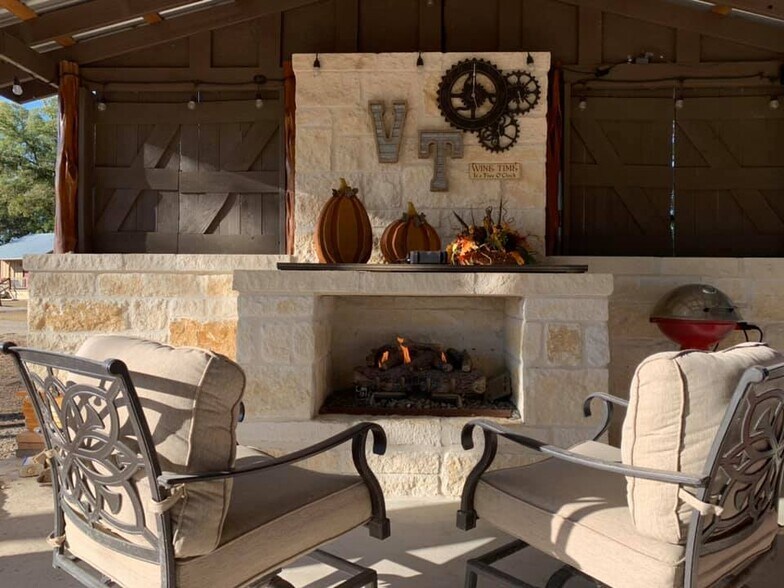 More Photos Of 10296 E US Highway 290, Fredericksburg Hospitality For Sale