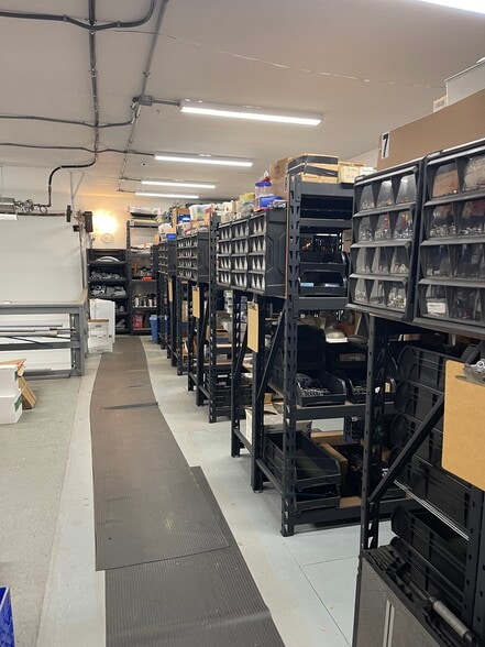 More Photos Of 130 Lenox Ave, Stamford Warehouse For Sale