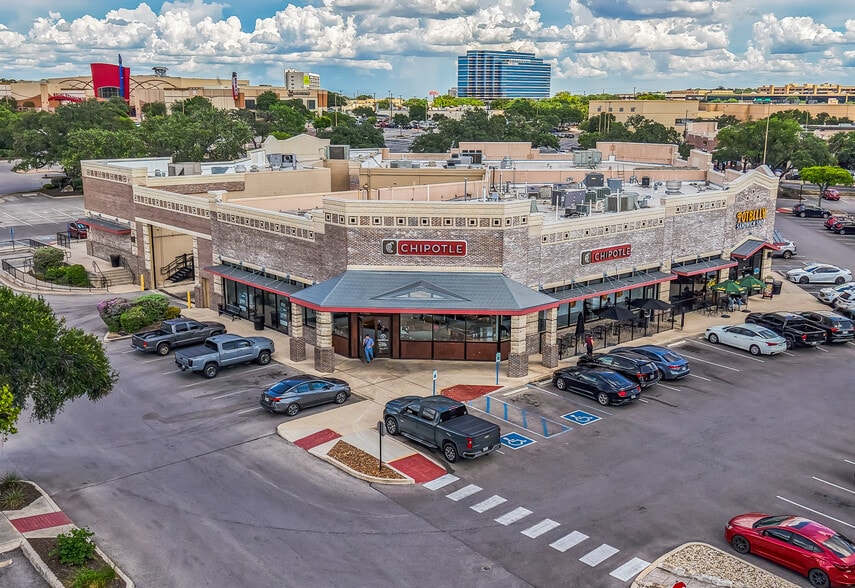 More Photos Of 11745 W IH-10, San Antonio General Retail For Lease