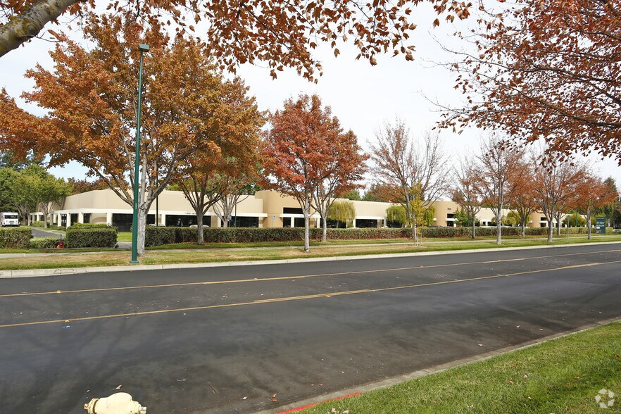 More Photos Of 7060 Koll Center Pky, Pleasanton Research And Development For Lease