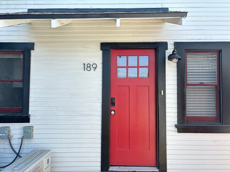 More Photos Of 183 N Waverly St, Orange Apartments For Sale